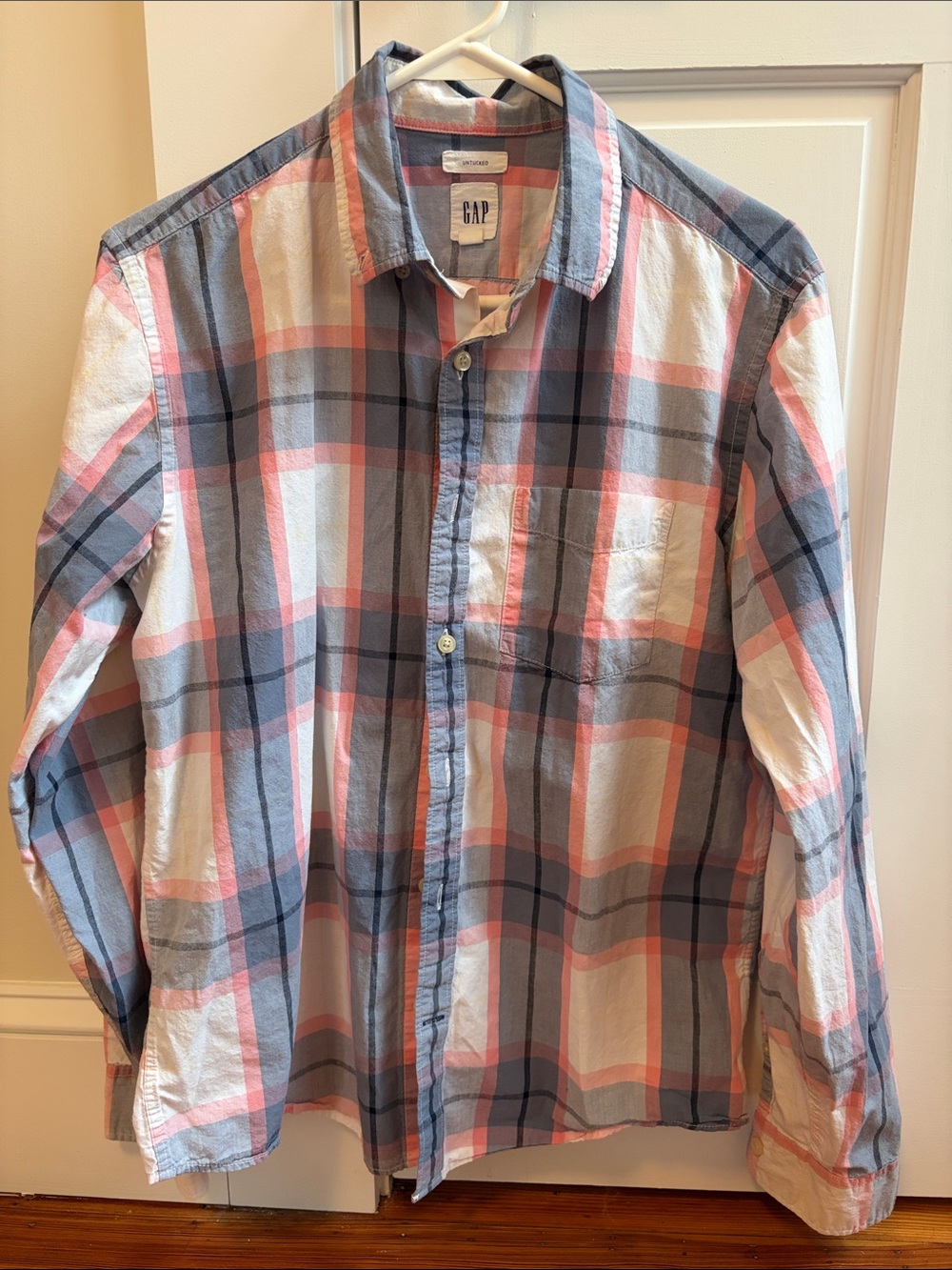 GAP Men's Blue and Pink Plaid Button-Down Shirt